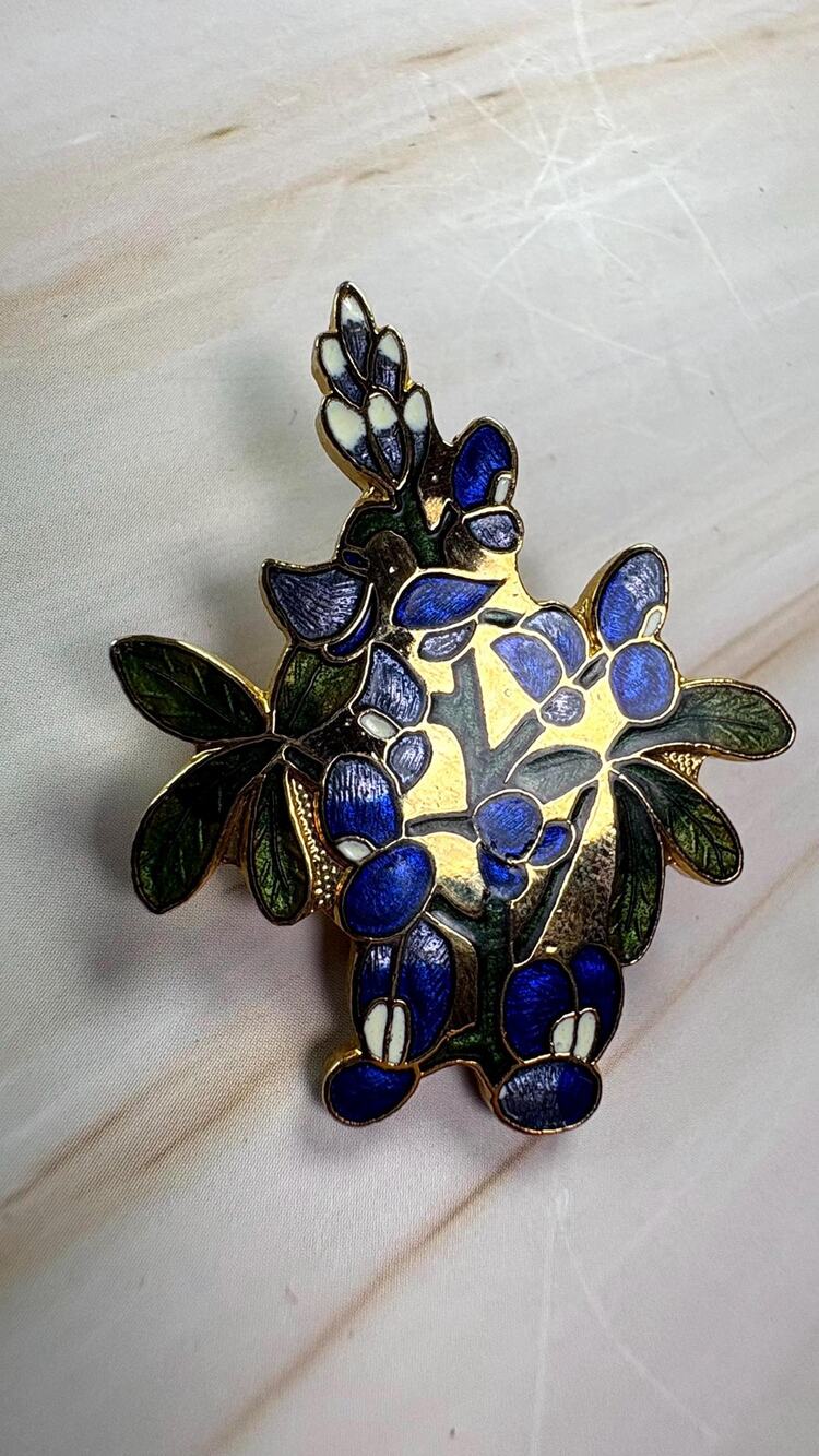 Vintage DKS Cloisonne Texas Bluebonnet Brooch Pin Gold Tone Enamel Flower 1.5"